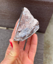 Load image into Gallery viewer, Dugway Geode Standup side view