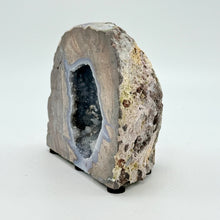 Load image into Gallery viewer, Geode with a crystal interior