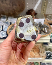 Load image into Gallery viewer, Septarian base with felt tabs