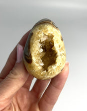Load image into Gallery viewer, Septarian Geode Crystal Egg Geo Decor