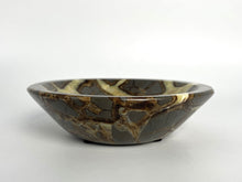 Load image into Gallery viewer, GeoDecor Septarian Bowl 5 1/4"