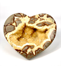 Load image into Gallery viewer, Utah Septarian 3d Heart with Calcite Crystals and Aragonite and Limestone Exterior