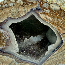 Load image into Gallery viewer, Close-up of a Dugway Geode agate lined cavity full of quartz crystals
